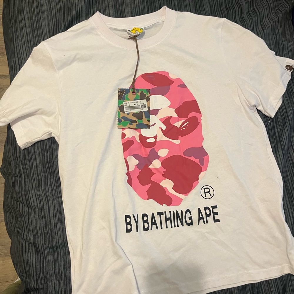 Pink bape shit!